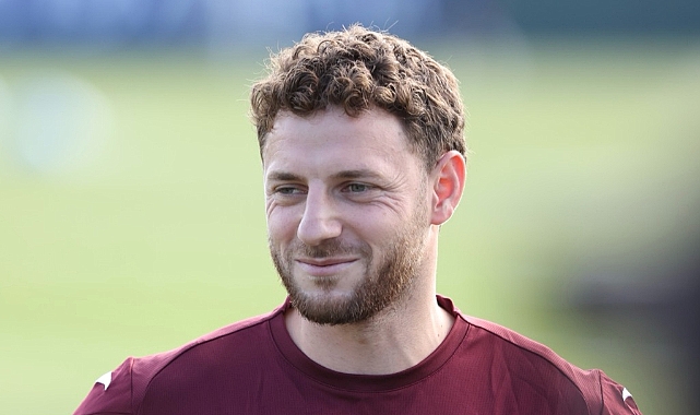 Futbolcumuz Mustafa Eskihellaç basın toplantısı düzenledi