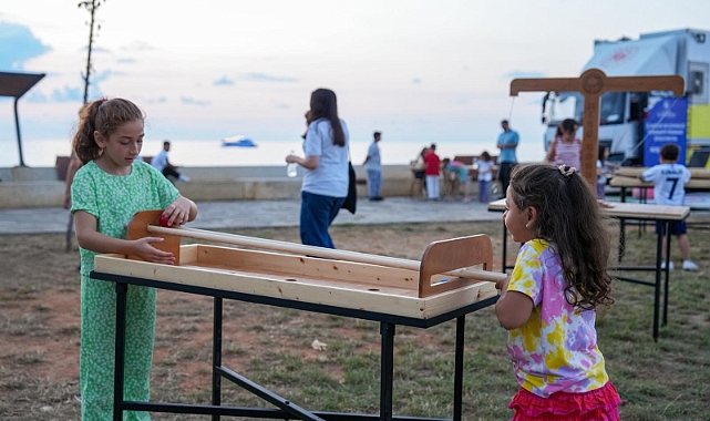 “İŞ’TE GÜVENLİ GELECEK TIRI”NA TRABZON’DA YOĞUN İLGİ