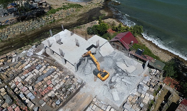 KAÇAK YAPI YIKILDI!