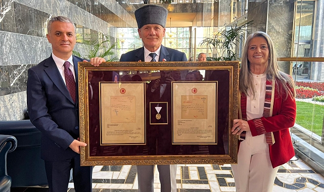 “Kurtuluşun ve Cumhuriyet’in Madalyalı Şehri: Trabzon”