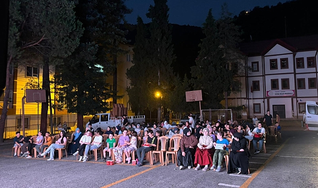 “ÖĞRETMEN” FİLMİ ÇEKİLDİĞİ TOPRAKLARDA BÜYÜK İLGİ GÖRDÜ