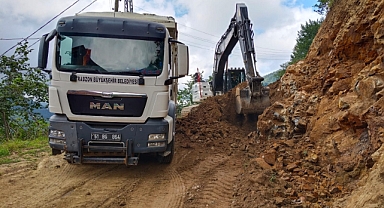 BÜYÜKŞEHİR TRABZON'U ŞANTİYEYE ÇEVİRDİ