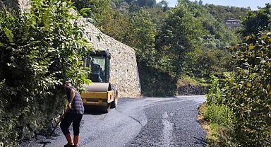 TRABZON’UN 18 İLÇESİNDE YOLLAR YENİLENİYOR