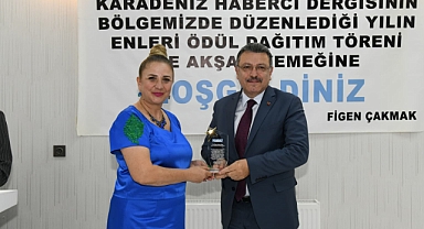 BAŞKAN GENÇ’E “YILIN EN İYİ BÜYÜKŞEHİR BELEDİYE BAŞKANI” ÖDÜLÜ