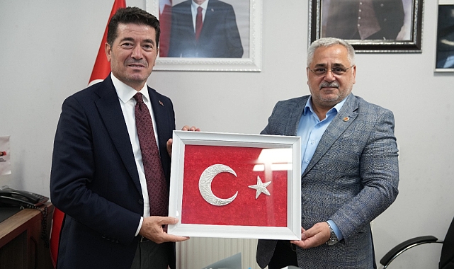 BAŞKAN KAYA, AKTÜRK’E TEBRİK ZİYARETİNDE BULUNDU