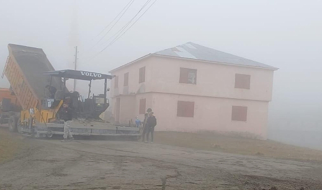 BÜYÜKŞEHİR YAYLA YOLLARINDA SORUNLARI ÇÖZÜYOR 