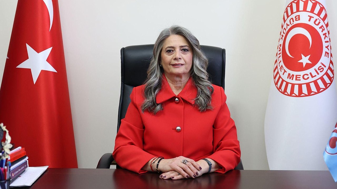 CHP Trabzon Milletvekili Sibel Suiçmez’den Cumhuriyetin 102. Yılı nedeniyle Mesaj
