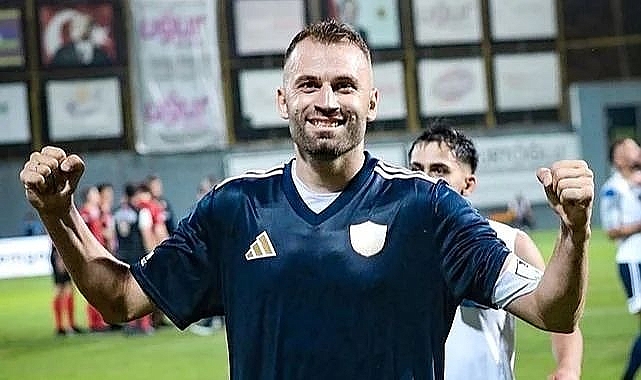 Erzurumspor FK tarihinin en yaşlı golcüsü oldu.