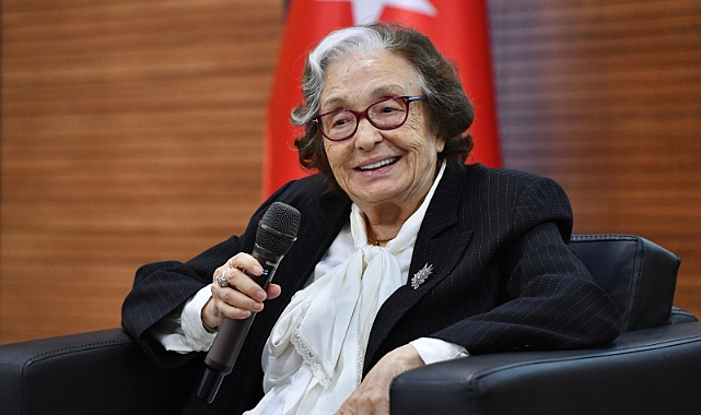 GAZETECİ-YAZAR BANU AVAR, TÜRKİYE ÜZERİNDE OYNANAN OYUNLARI ANLATTI