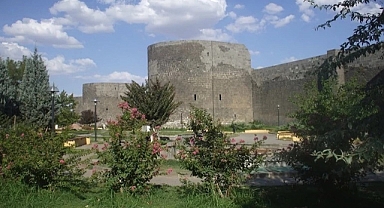 GİTTİM GÖRDÜM YAZDIM GAP’TA 7 GÜN Anadolu’da kadim bir şehir / Diyarbakır