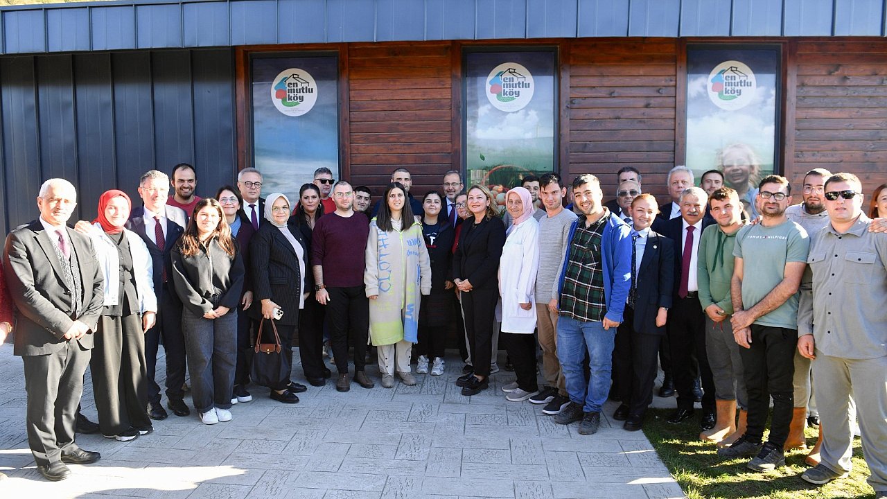 TBMM HEYETİ, EN MUTLU KÖY’Ü ZİYARET ETTİ