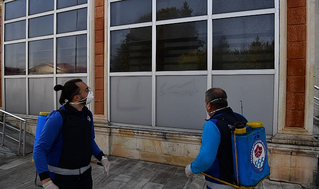 TRABZON’DA TARIM ZARARLISINA KARŞI YOĞUN İLAÇLAMA