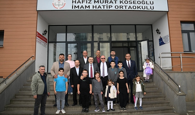 BAŞKAN GENÇ’TEN ÖĞRENCİLERE OYUN SAHASI MÜJDESİ