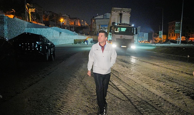 BAŞKAN KAYA, DEĞİRMENDERE’DEKİ KAVŞAK ÇALIŞMASINI YAKINDAN TAKİP EDİYOR