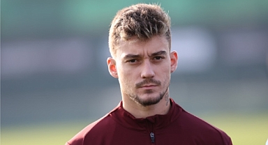 Futbolcumuz Ernest Muçi basın toplantısı düzenledi