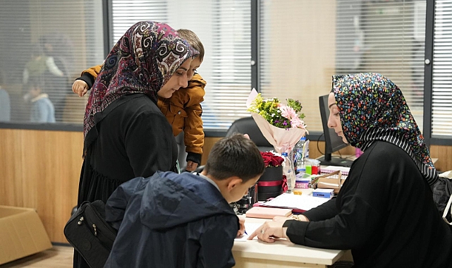 ORTAHİSAR BELEDİYESİ'NDEN ÇOCUKLARA KIŞLIK MONT VE BOT DESTEĞİ