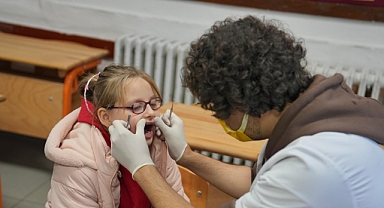 ORTAHİSAR BELEDİYESİ’NDEN ÖĞRENCİLERE AĞIZ VE DİŞ SAĞLIĞI TARAMASI