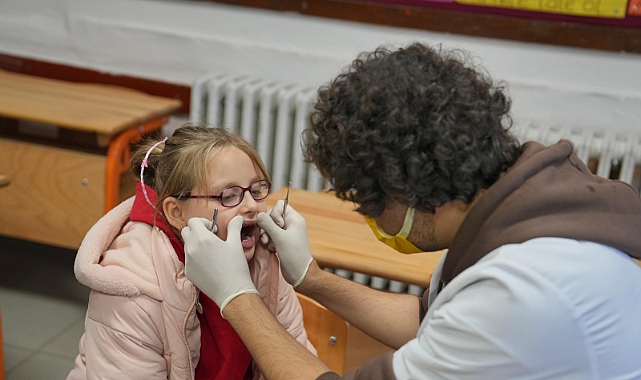 ORTAHİSAR BELEDİYESİ’NDEN ÖĞRENCİLERE AĞIZ VE DİŞ SAĞLIĞI TARAMASI