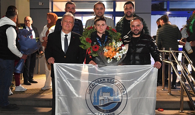 TRABZON’UN ŞAMPİYONLARINA GÖRKEMLİ KARŞILAMA