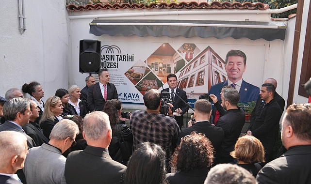 “VATANA ADANMIŞ BİR ÖMRÜN İZLERİ” SERGİSİ, DUYGU DOLU ANLARA SAHNE OLDU