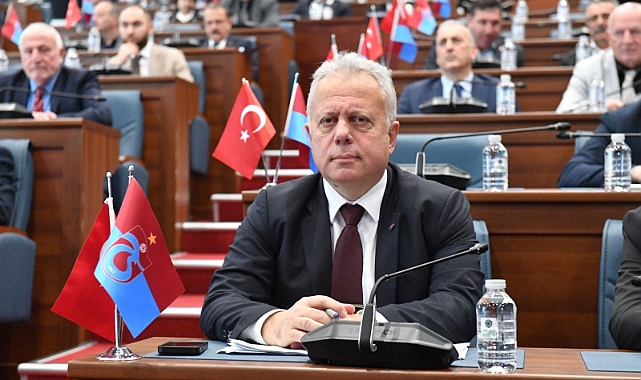 ZORLU, “TANKERLERLE SU TAŞINMASINI ÖVMEK EKSİKLİKLERİ ORTAYA KOYMAKTIR”