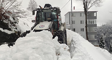 BÜYÜKŞEHİR'İN KIŞ MESAİSİ BAŞLADI
