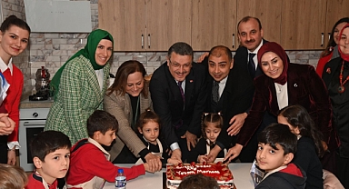 ÇİLEKLİ DÜŞLER KÖYÜ YAŞAM MERKEZİ AÇILDI