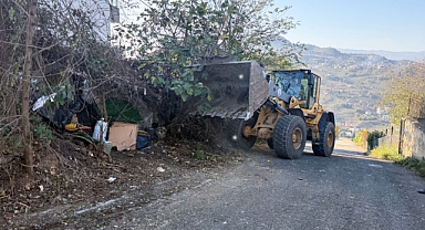 ORTAHİSAR’DA 3 ÇÖP EV BOŞALTILDI, TONLARCA ATIK ÇIKARILDI