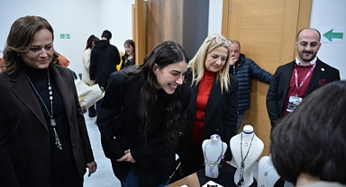 ÜNLÜ OYUNCU BÜYÜKŞEHİR'İN KADIN YAŞAM VE İSTİHDAM MERKEZİ’NE HAYRAN KALDI