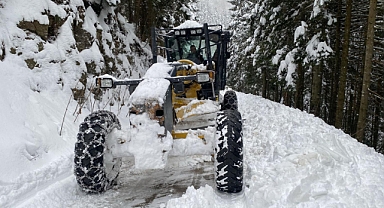 TRABZON’DA 70 MAHALLE YOLU ULAŞIMA KAPANDI