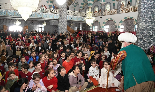 BAŞKAN GENÇ ÇARŞIBAŞI’NDA VATANDAŞLARLA BULUŞTU