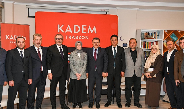 BAŞKAN GENÇ'TEN DİL EĞİTİMİ ÇIKIŞI