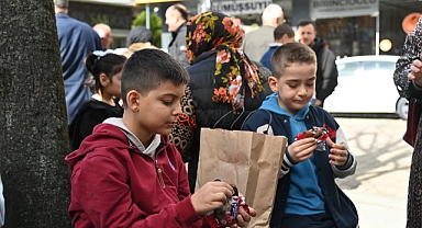 BAŞKAN GENÇ, VAKFIKEBİR’DE GÖNÜLLERE DOKUNDU