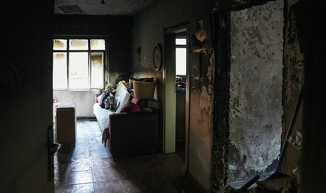 BAŞKAN KAYA, EVİ YANAN AİLEYE YARDIM ELİNİ UZATTI