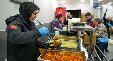 BAŞKAN KAYA, İFTARINI KENT LOKANTASI’NDA VATANDAŞLARLA BİRLİKTE YAPTI