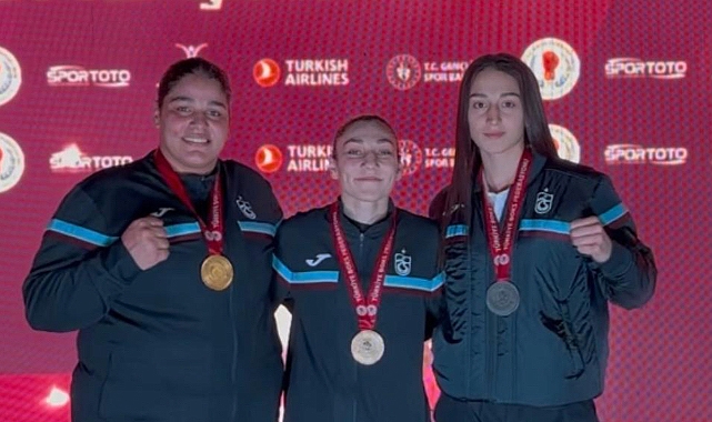 Büyük Kadınlar Türkiye Boks Şampiyonası’nda İki Altın, Bir Gümüş Madalya