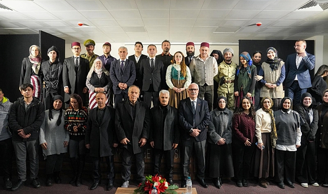 BÜYÜKŞEHİR'DEN İLÇELERDE TİYATRO ŞÖLENİ