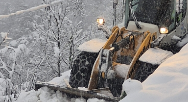 BÜYÜKŞEHİR EKİPLERİNDEN KAR SEFERBERLİĞİ