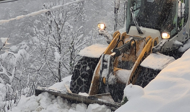 BÜYÜKŞEHİR EKİPLERİNDEN KAR SEFERBERLİĞİ