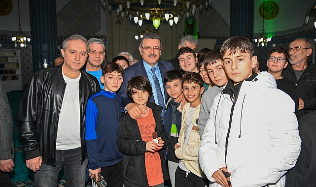 BÜYÜKŞEHİR RAMAZAN’I ÇOCUKLAR İÇİN ŞÖLENE ÇEVİRDİ