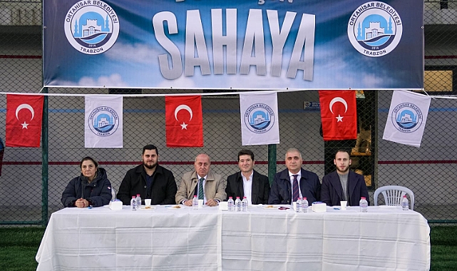 FENOMENLER VE İŞ İNSANLARI BURS İÇİN SAHAYA ÇIKTI, KAZANAN GENÇLERİN GELECEĞİ OLDU