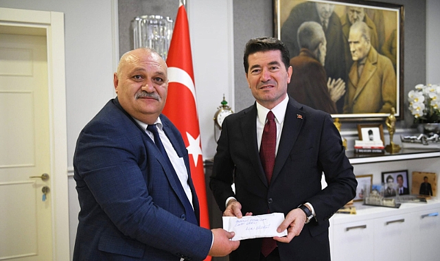 ORTAHİSAR’IN BURS KAMPANYASINA PAZARCI ESNAFINDAN ANLAMLI DESTEK