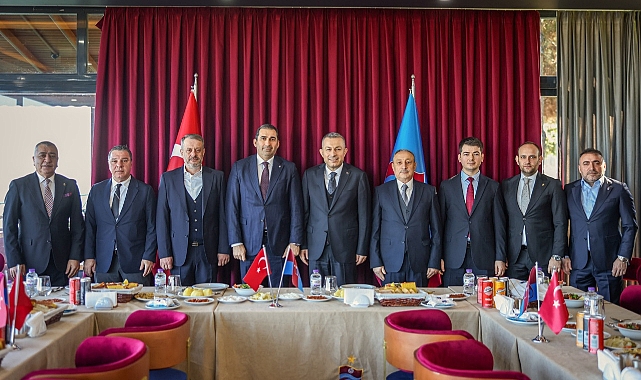 Trabzon Valisi Tahir Şahin’den Kulübümüze Ziyaret