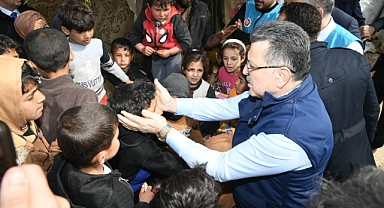BAŞKAN GENÇ’TEN SURİYE’DE ÇADIR KENTE ZİYARET