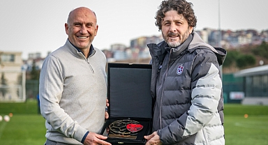 Fatih Tekke’ye TFF Sosyal Sorumluluk Ödülü