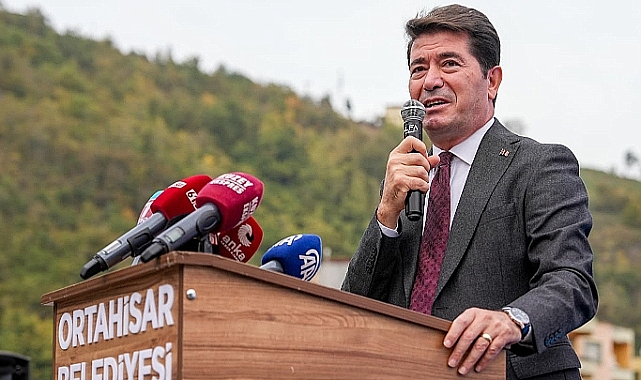 ZORLU ELEŞTİRİLERİ CEVAPLADI, ORTAHİSAR’DA YAPILAN ÇALIŞMALARI ANLATTI