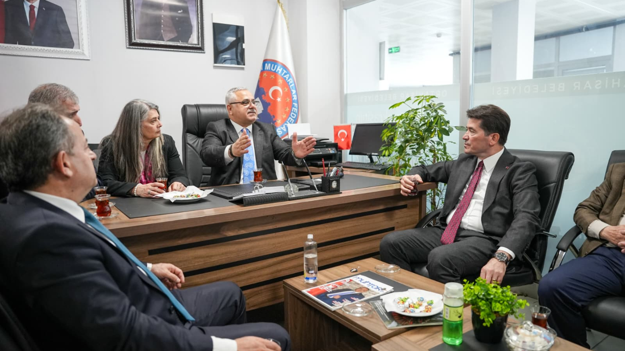 BAŞKAN KAYA, HEMŞERİLERİYLE BAYRAMLAŞTI