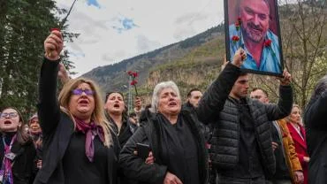 BAŞKAN KAYA VOLKAN KONAK İÇİN DÜZENLENEN ANMA TÖRENE KATILDI