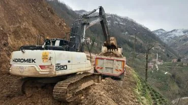 BÜYÜKŞEHİR YOLLARDA VE ALTYAPIDA DÖNÜŞÜM GERÇEKLEŞTİRİYOR