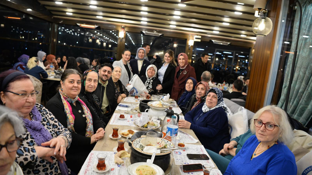 BÜYÜKŞEHİR’DEN YAŞLILAR HAFTASI ETKİNLİĞİ